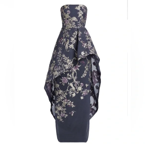 MARCHESA***Gilded Cloque-Effect Strapless Gown***US 8***$1095 - Picture 3 of 9